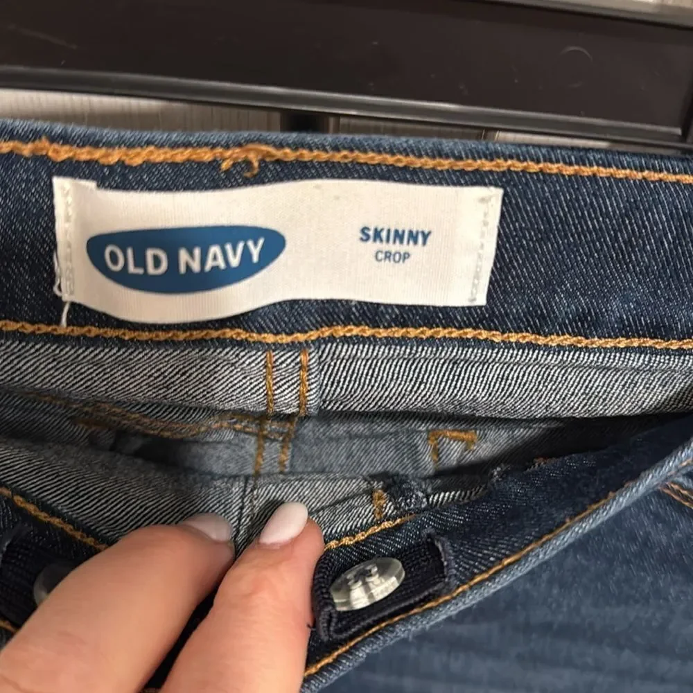 Skinny jeans a crop top